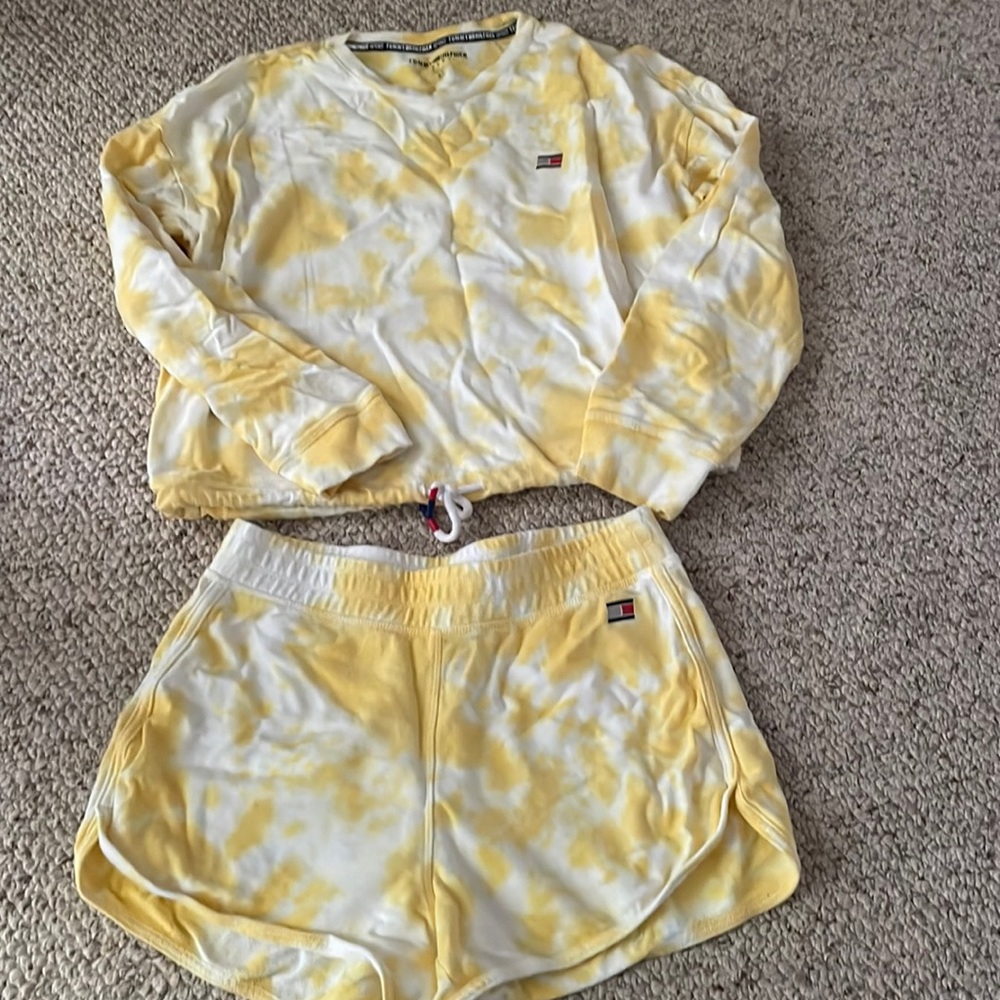 Tye dye set size small